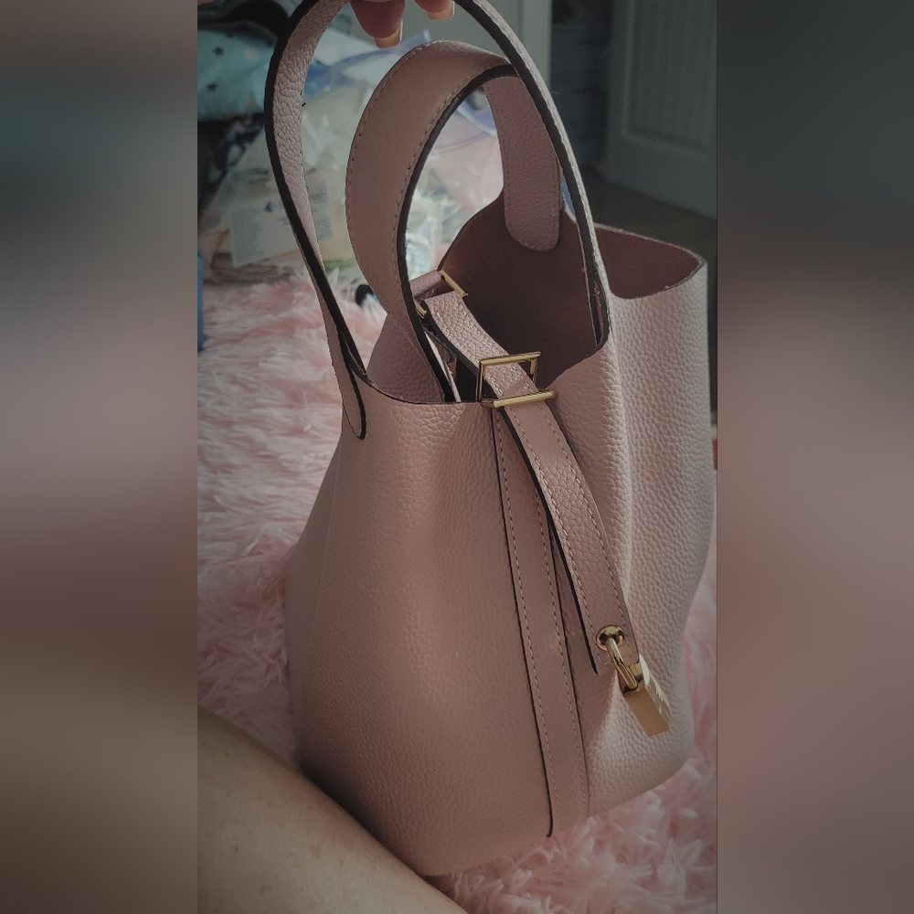 Elegant Pink Leather Tote Bag - Picture 2 of 6